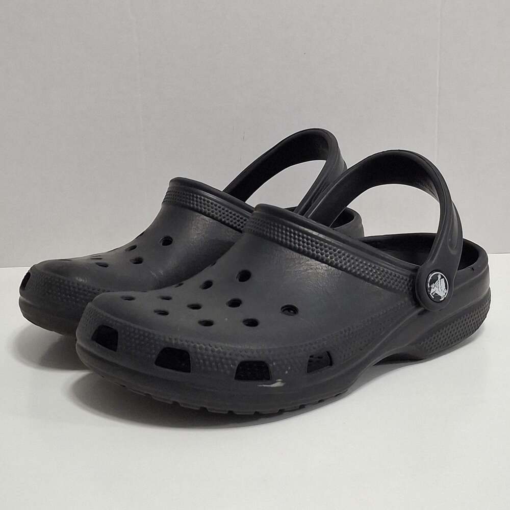 Crocs Classic Clogs Shoes Unisex Kid Sz M4 W6 Black Lined Heel Strap Perforated